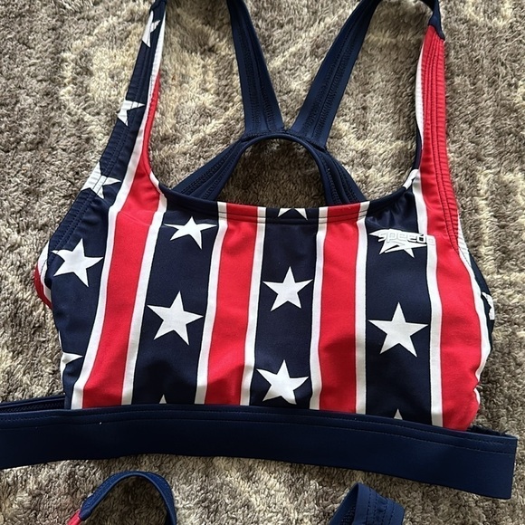 NWT Speedo Endurance Lite Red White Blue Swim Top 2 Pack - Picture 3 of 3